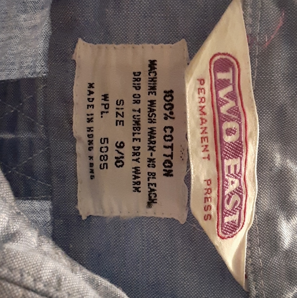 Button down - Picture 3 of 3